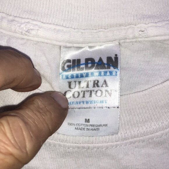 Gildan Men's T-Shirt Medium Friends of The Dragon Art Fair Graphic Tee White - Picture 4 of 11